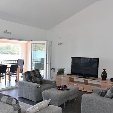 Villa Pina Appartment Chantos Тисно Екстер'єр фото