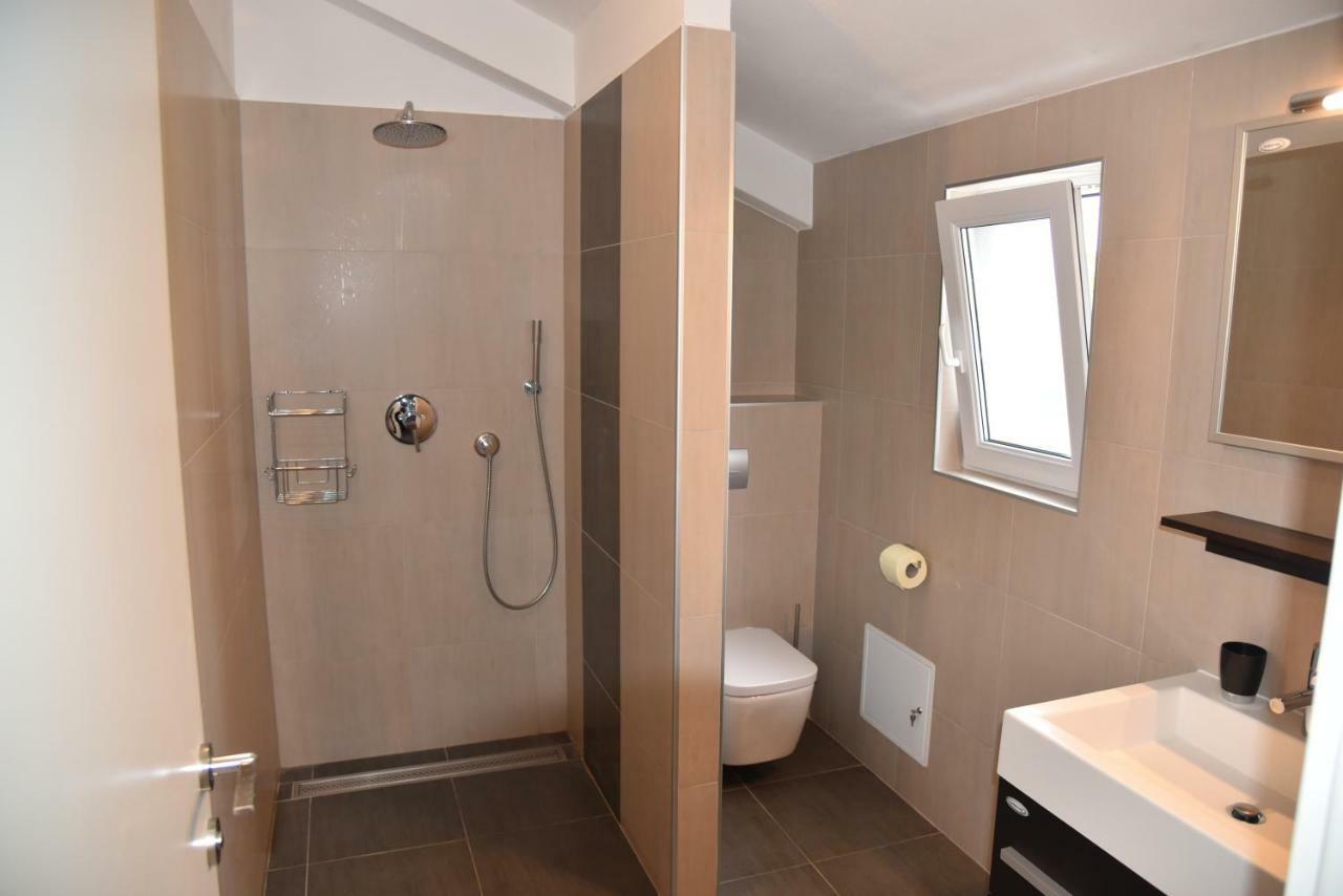 Villa Pina Appartment Chantos Тисно Екстер'єр фото